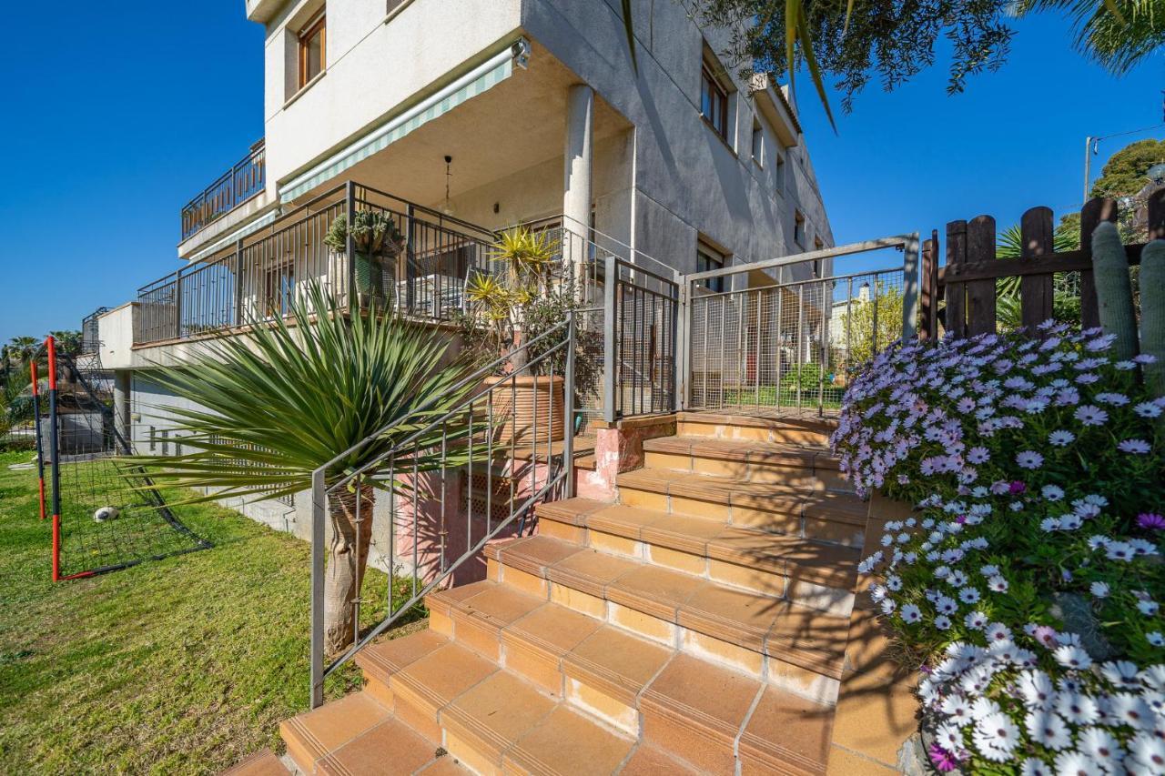 Villa Homeholidaysrentals Happy Family