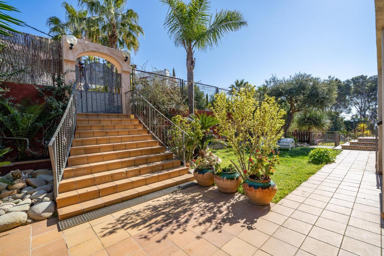 Homeholidaysrentals Happy Family Villa *