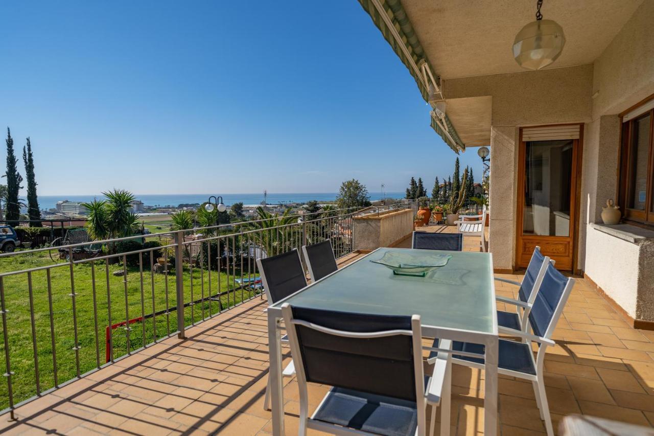 Villa Homeholidaysrentals Happy Family