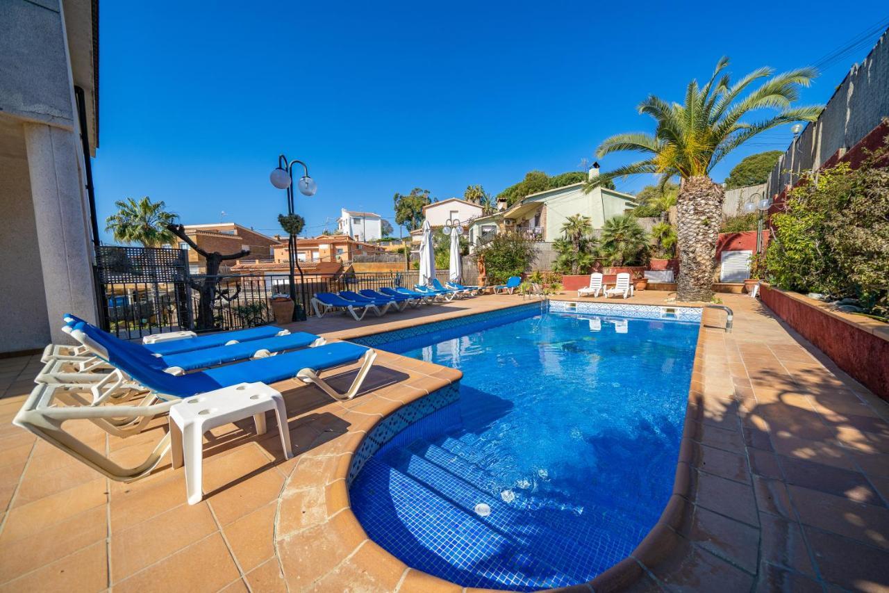 Villa Homeholidaysrentals Happy Family Santa Susanna