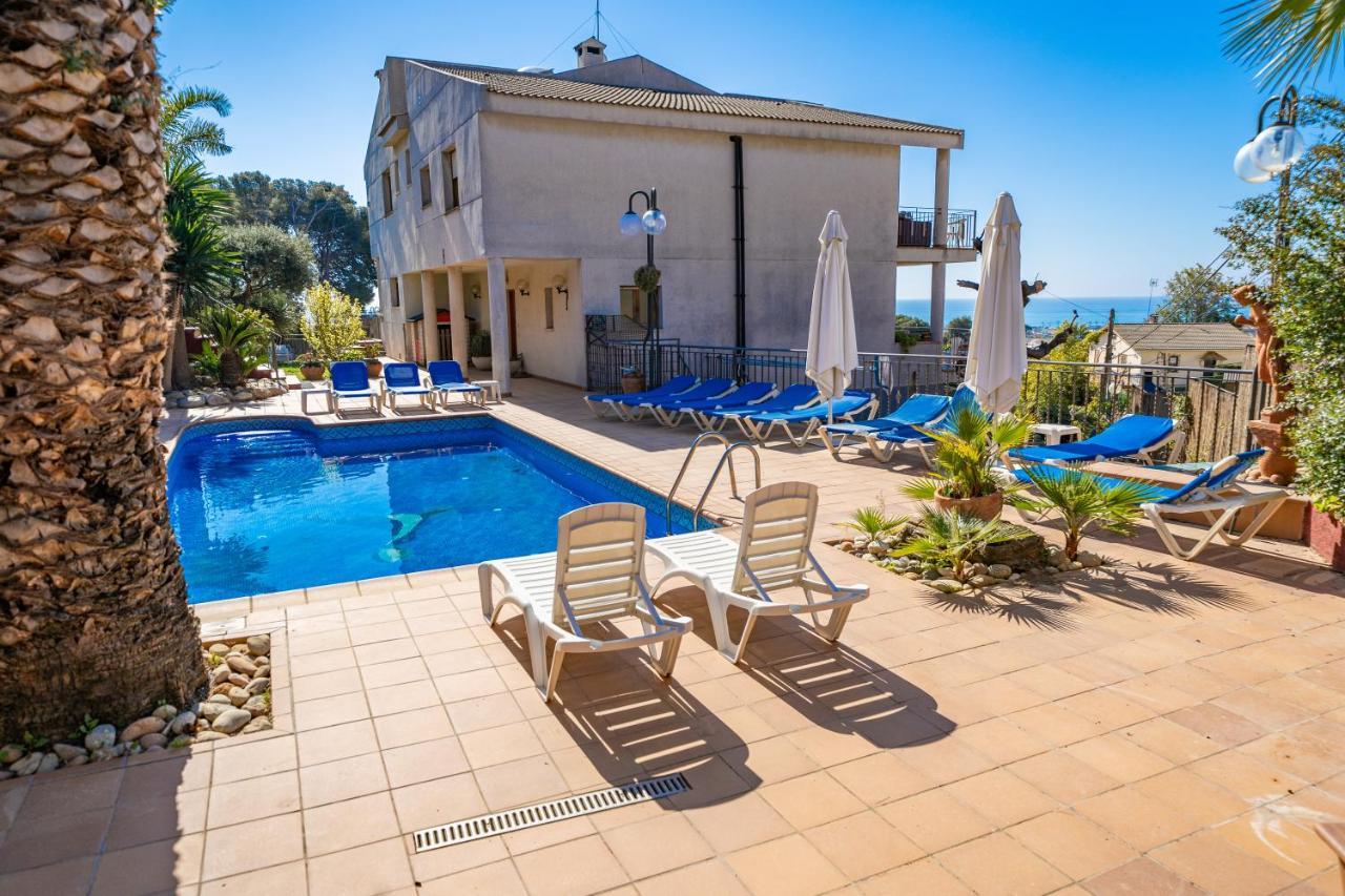 Villa Homeholidaysrentals Happy Family
