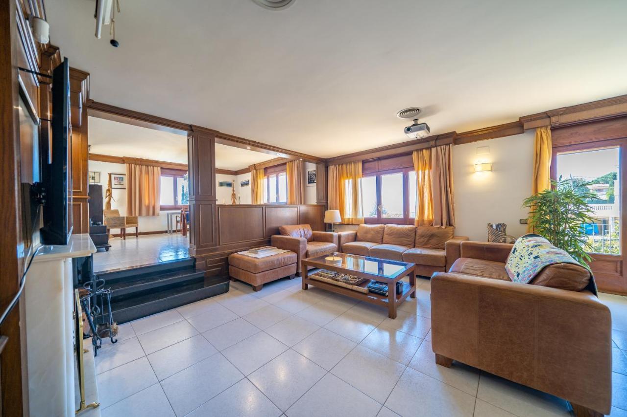Homeholidaysrentals Happy Family Villa Santa Susanna