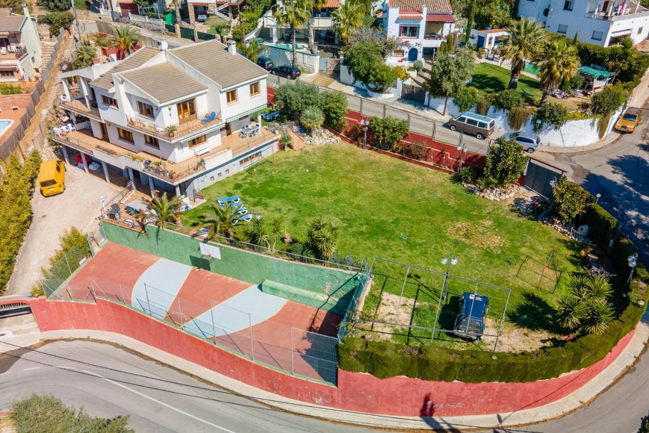 Villa Homeholidaysrentals Happy Family