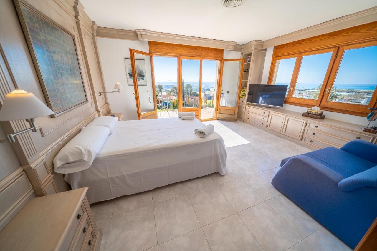 Villa Homeholidaysrentals Happy Family